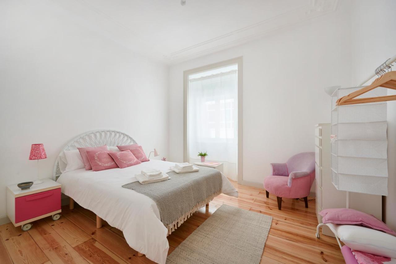 Sunny Apartment With Balcony! ลิสบอน ภายนอก รูปภาพ