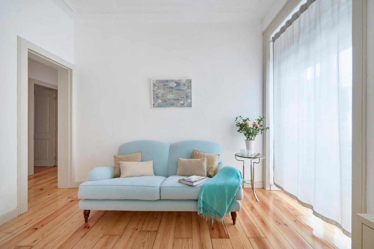 Sunny Apartment With Balcony! ลิสบอน ภายนอก รูปภาพ