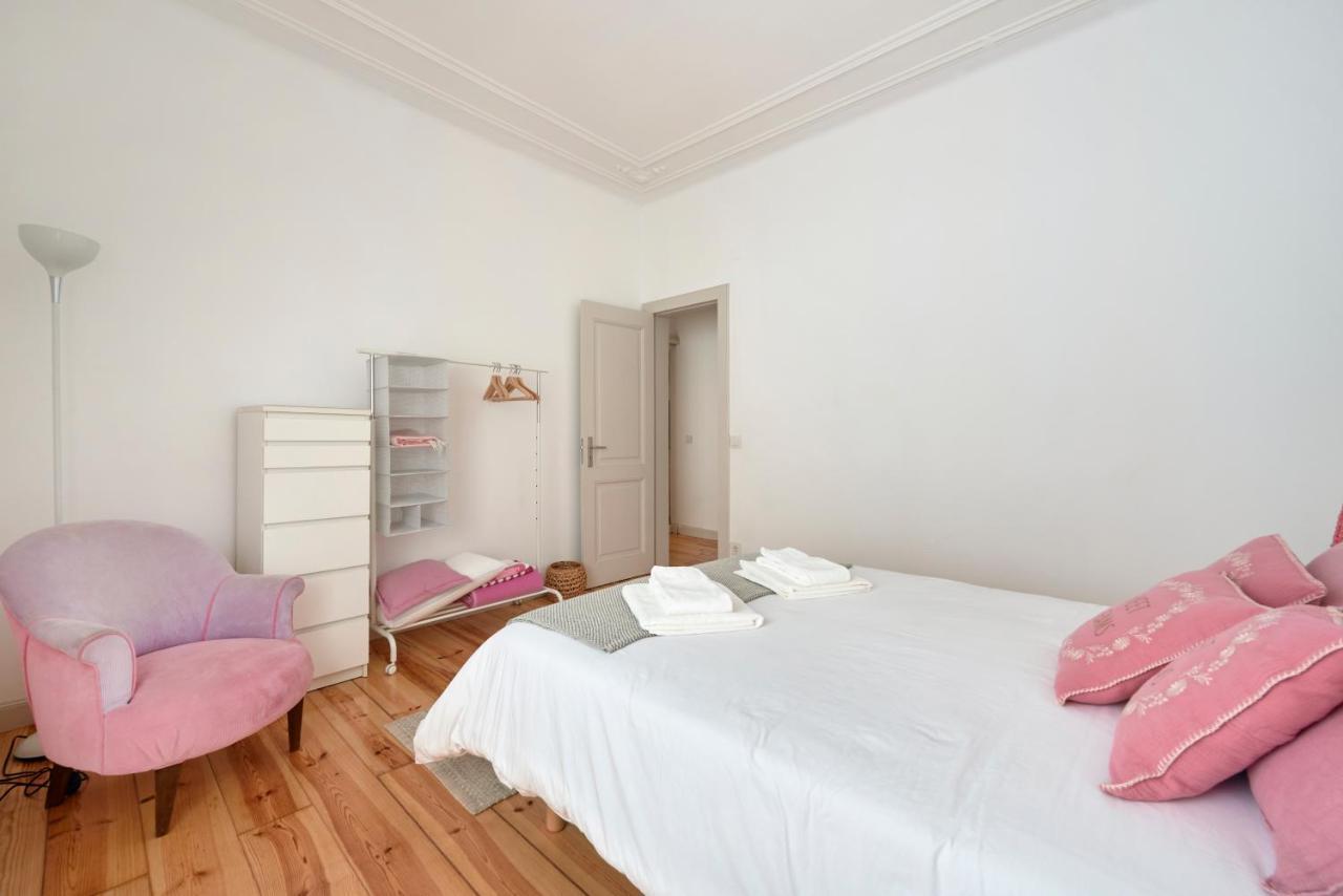 Sunny Apartment With Balcony! ลิสบอน ภายนอก รูปภาพ