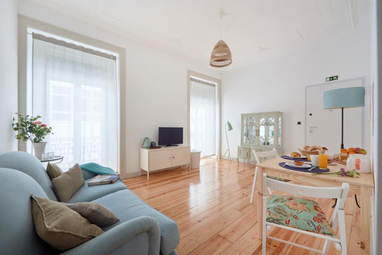Sunny Apartment With Balcony! ลิสบอน ภายนอก รูปภาพ